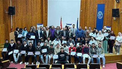 ختام معسكر "عيش التجربة" بجامعة قناة السويس وتكريم 57 طالبًا من القيادات الواعدة - الخليج الان