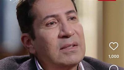 هاني رمزي عن والدتها: رجعت طفل عايز حضنها لما توفت وعاشت عمرها تخدم ربنا - الخليج الان