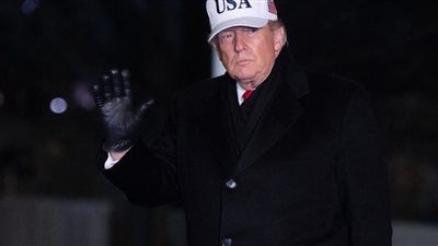 "ضربة بلا بوصلة".. ترامب يحشد أسطوله العسكري لضرب إيران وأهدافه "لغز" محيّر - الخليج الان