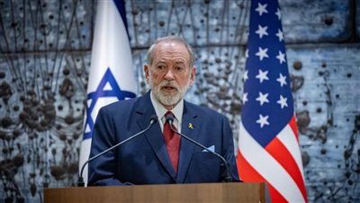 السفير الأمريكي بإسرائيل: ترامب لم يتخذ بعد قرار الضربة الإيرانية.. "سيفي بوعده" - الخليج الان