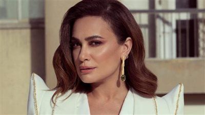 انفصال أبويا وأمي حسسني بعدم أمان ومطلعتش دلوعة.. أبرز تصريحات هند صبري في عندك وقت مع عبلة - الخليج الان