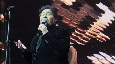 "مش قادر يقف".. أول ظهور لـ هاني شاكر بعد خضوعه لجراحة بالعمود الفقري - الخليج الان