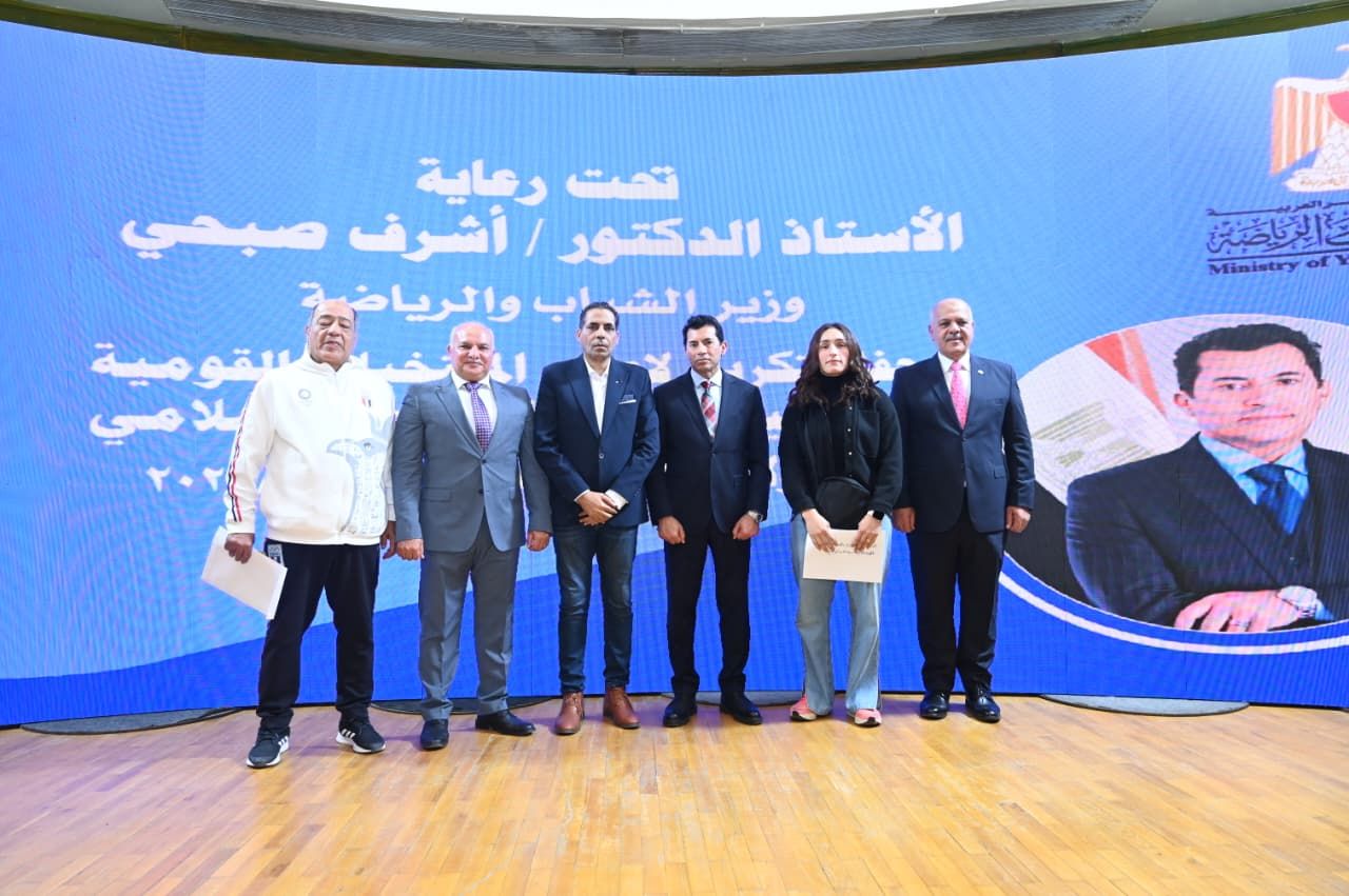 تكريم أبطال المنتخبات بعد إنجازات التضامن الإسلامي وبطولات العالم - الخليج الان