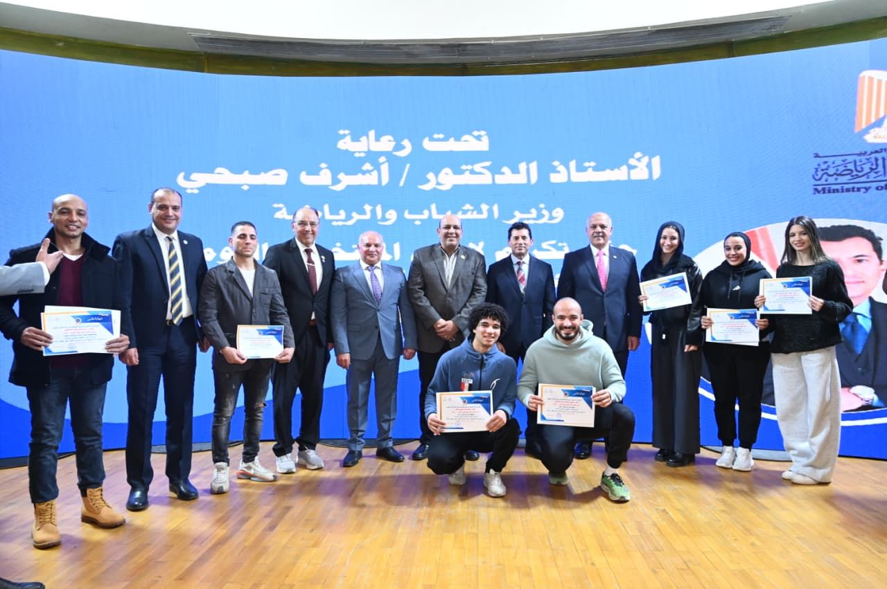 تكريم أبطال المنتخبات بعد إنجازات التضامن الإسلامي وبطولات العالم - الخليج الان