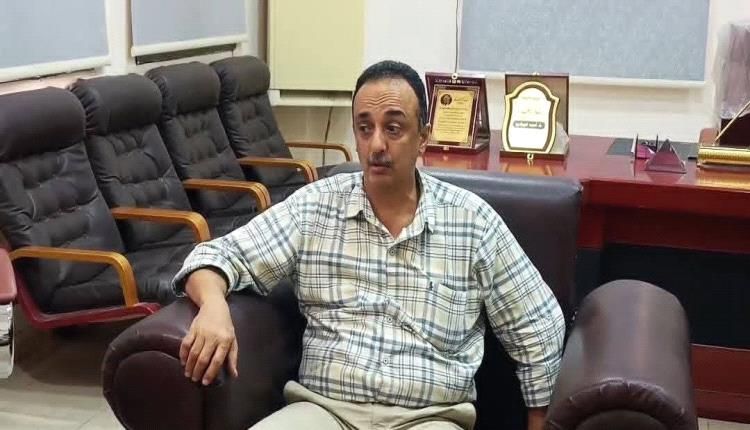 محافظ عدن يوقف مدير صحة عدن ويكلف آخر