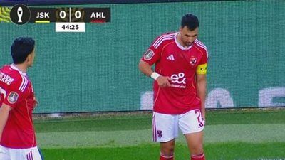 الاهلي.. محمود حسن تريزيجيه يغادر مباراة الأهلي وشبيبة القبائل بسبب الإصابة ومشاركة طاهر محمد طاهر - الخليج الان