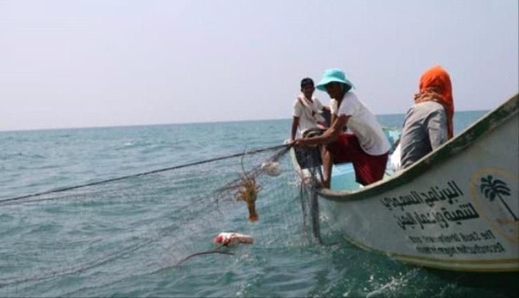 البرنامج السعودي يعيد تأهيل موقع (خيصة الصيادين) في سقطرى