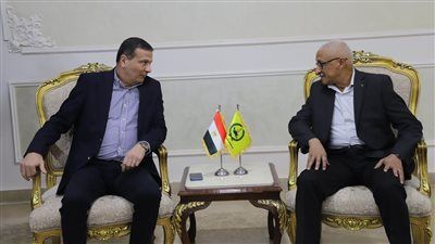 وزير الزراعة يلتقي محافظ شمال سيناء ويوجه بدعم المزارعين وتخفيض أسعار الميكنة - الخليج الان