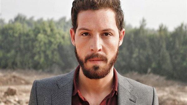 بعد أزماته مع طليقته.. محمود حجازي: لن أتنازل عن منع سفر ابني - الخليج الان