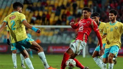 الأهلي ضد الإسماعيلي.. القنوات الناقلة لمباراة الأهلي والإسماعيلي مجاناً في الدوري المصري الممتاز - الخليج الان