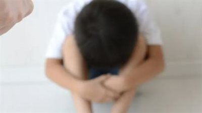 طفل يتعرض للاعتداء داخل دورة مياه مدرسة ابتدائية بالدقي - الخليج الان