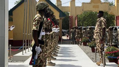 بلا بلا مشاركة قتالية.. تفاصيل نشر 200 جندي أميركي لدعم نيجيريا - الخليج الان