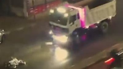 حادث مأساوي بالمطرية.. دهس موتوسيكل تحت عجلات تريلا بسبب بقعة زيت - الخليج الان