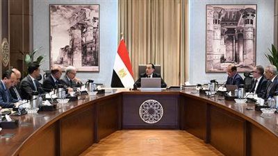 رئيس الوزراء يستعرض أولويات المرحلة المقبلة في الملفات الاقتصادية - الخليج الان