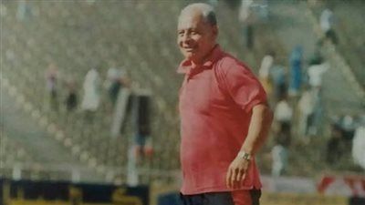 الذكري الرابعة عشر لوفاة حمدي مكرونة أشهر مدلك في تاريخ الكرة المصرية - الخليج الان