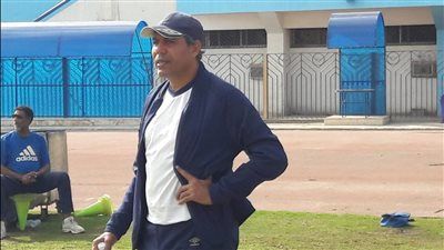 طه شحاتة مديرا فنيا لفريق ليفيلز في الدوري الممتاز ب - الخليج الان