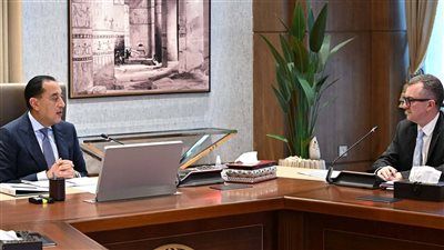 رئيس الوزراء يستعرض رؤية وزارة التخطيط والتنمية وخطة عملها خلال الأعوام الثلاثة المقبلة - الخليج الان