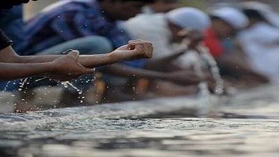 ماذا تقول عند بدء الوضوء والانتهاء منه؟ الأذكار الصحيحة كما وردت في السنة - الخليج الان