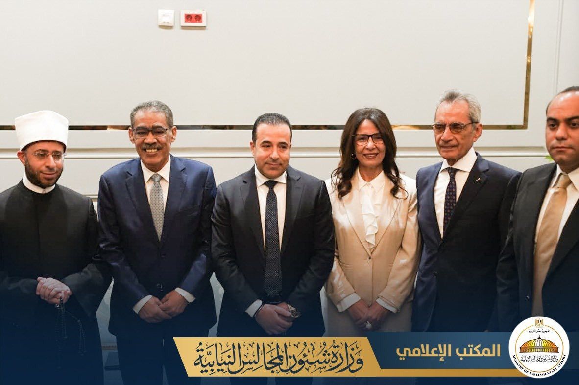 وزير شئون المجالس النيابية يشارك في مناقشة قانون حماية الأطفال من مخاطر مواقع التواصل الاجتماعي - الخليج الان