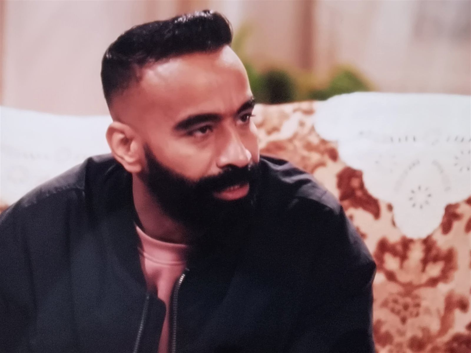 انفعال محمود الليثي في برنامج الكاميرا الخفية: هرفع عليكوا قضية - الخليج الان