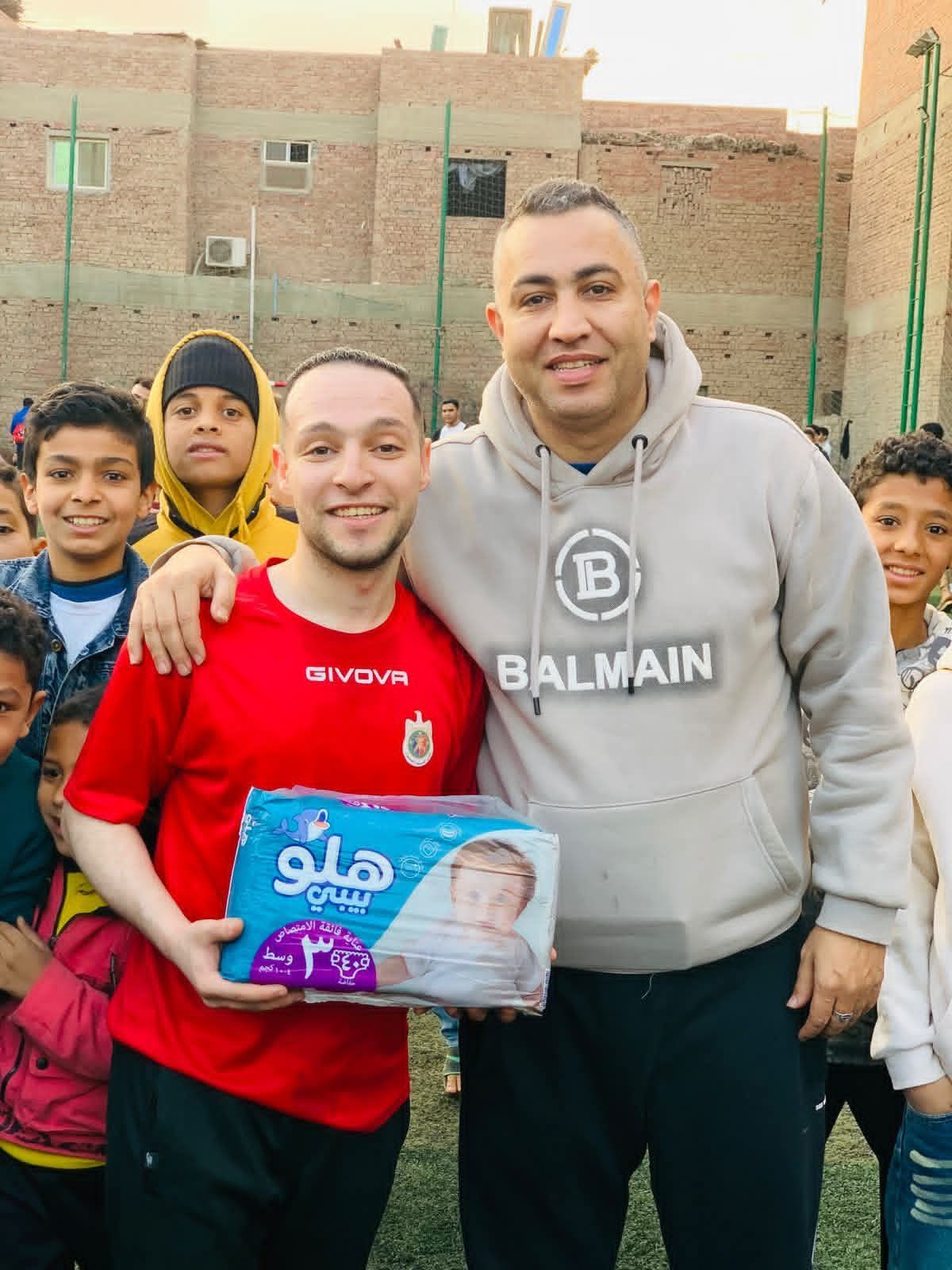 علبة بامبرز .. جائزة أفضل لاعب في دورة العمرانية الرمضانية بالجيزة - الخليج الان