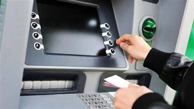 أخطاء شائعة تؤدي إلى سحب بطاقة الفيزا من ماكينات الـATM - الخليج الان