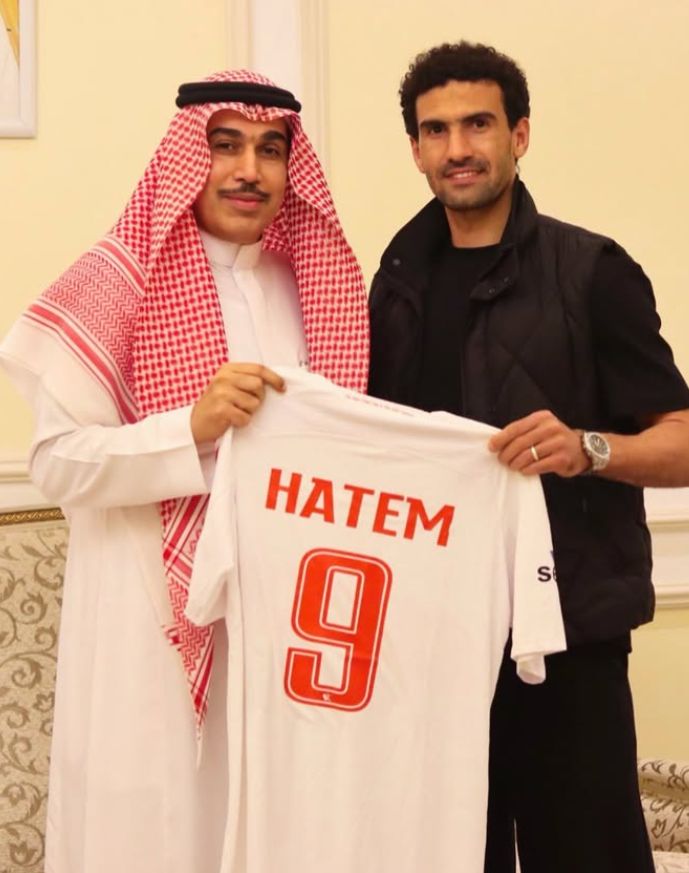 محمد عواد يزور نادي الوحدة السعودي أثناء أداء العمرة ويوجه رسالة مؤثرة - الخليج الان