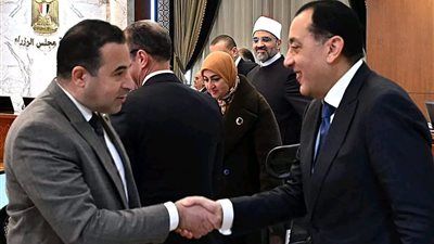 أنباء سارة خلال لقاء رئيس الوزراء بالنائب أحمد بدوي مع رؤساء اللجان النوعية - الخليج الان