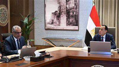 رئيس الوزراء يتابع مع وزير الإنتاج الحربي ملفات عمل الوزارة والرؤية المستهدف - الخليج الان