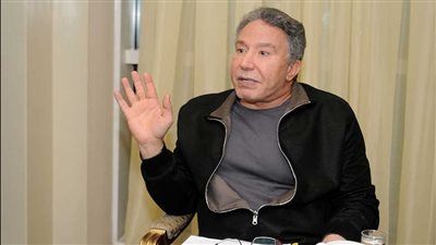 أكمل قرطام يفوز برئاسة حزب المحافظين وعمرو الشريف نائبا - الخليج الان