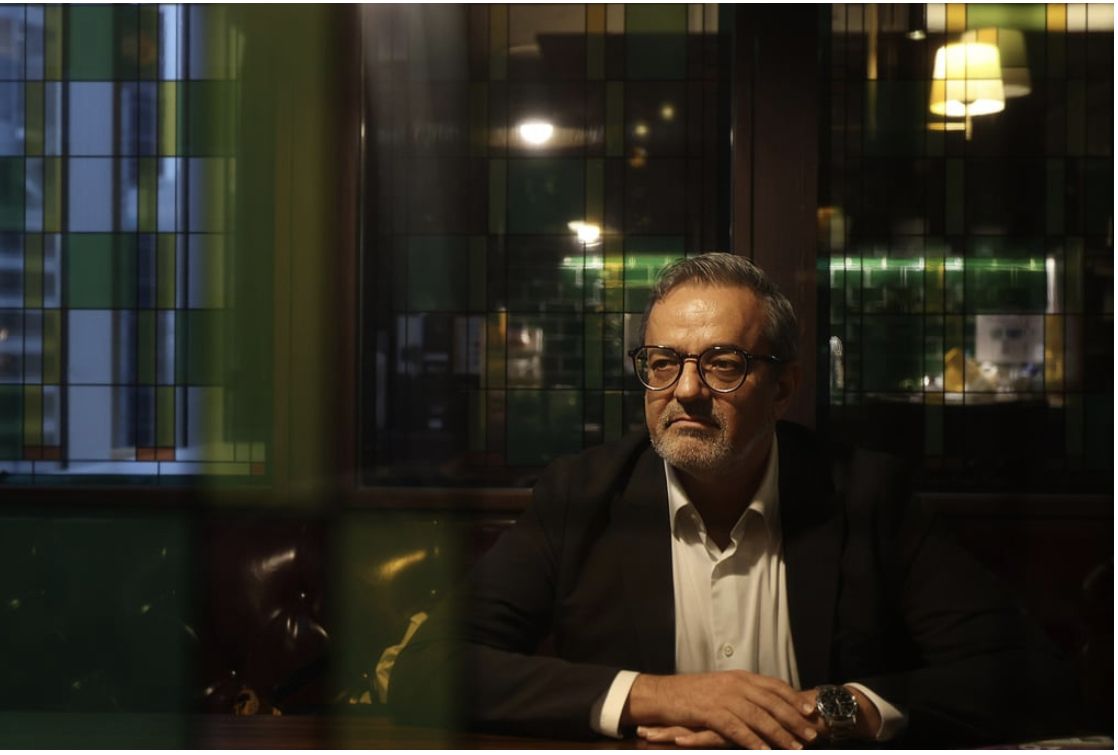 أم مسنة تحت القصف في إيران وابن لا ينام في الصين.. ما القصة ؟ - الخليج الان