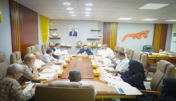 اجتماع بعدن يبحث التحديات التي تواجه مؤسسة المياه وسبل معالجتها