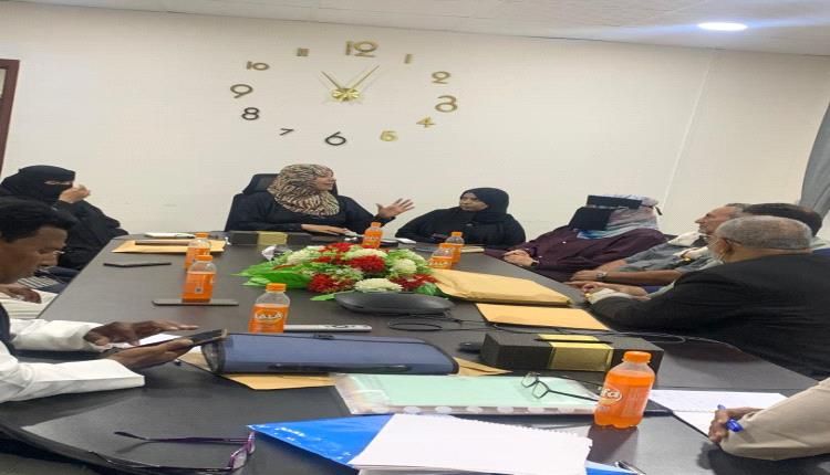 رئيس الجهاز المركزي للإحصاء تعقد اجتماعاً عاماً مع مدراء فروع الجهاز في المحافظات المحررة