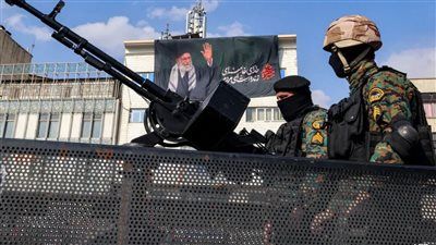 نيويورك تايمز: إيران تُظهر تكيفاً ميدانياً مذهلاً في الحرب وتستهدف ثغرات أمريكية - الخليج الان