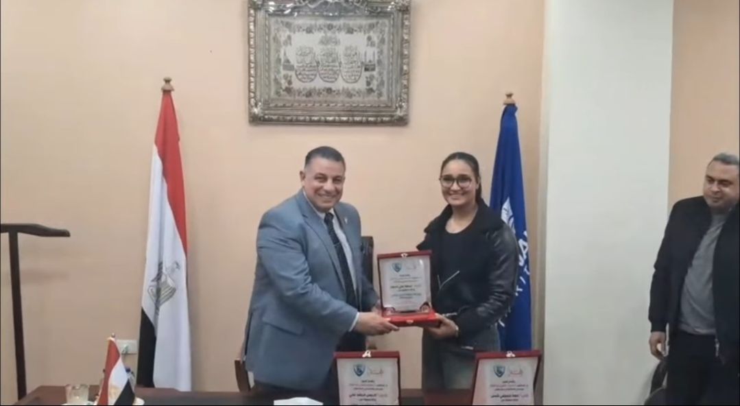 رئيس نادي القناة يكرم أبطال العالم في الكاراتيه 2026 - الخليج الان