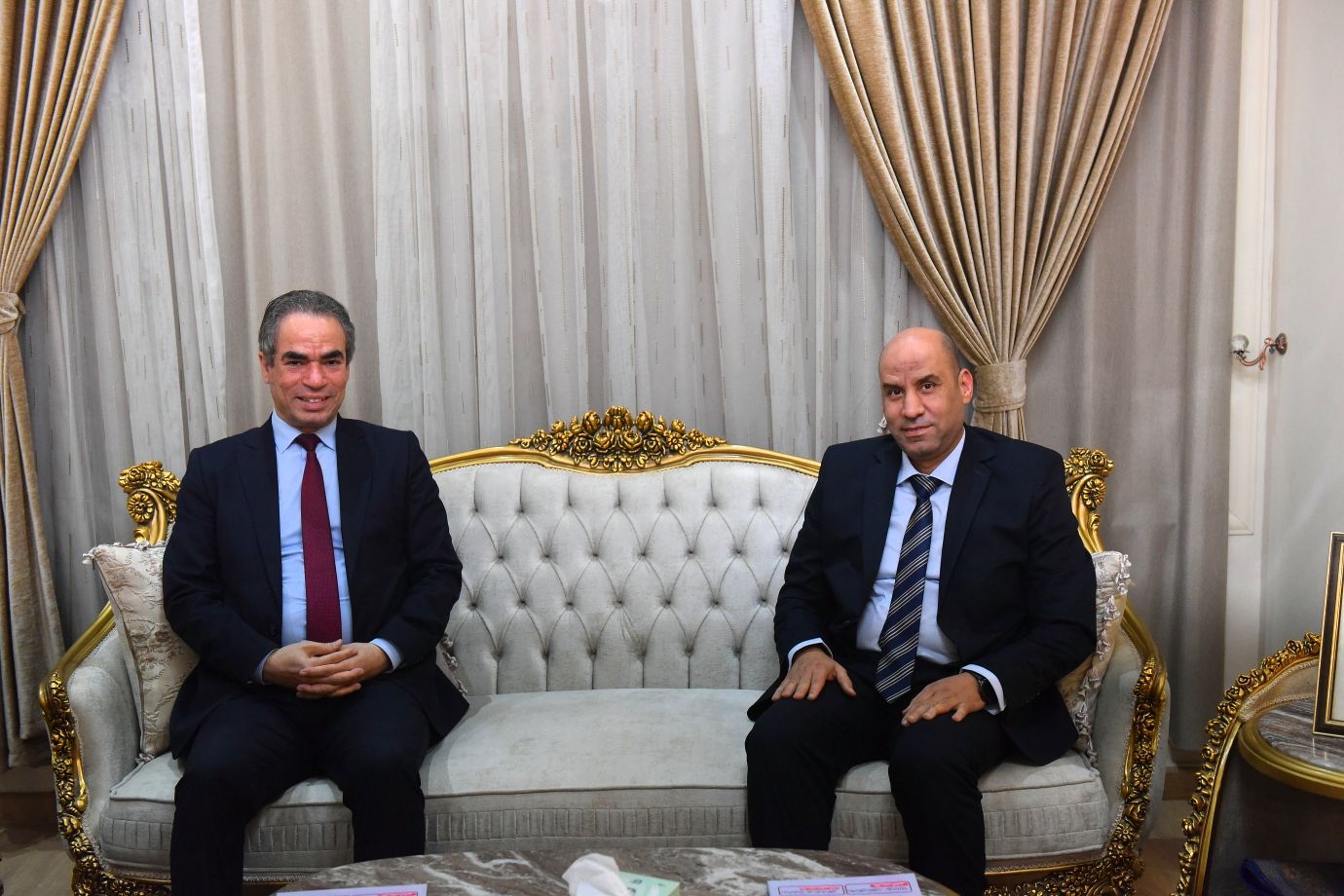 وزير العمل يستقبل رئيس الهيئة الوطنية للإعلام - الخليج الان