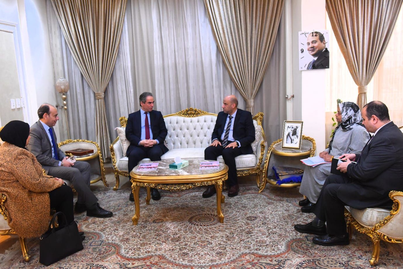 وزير العمل يستقبل رئيس الهيئة الوطنية للإعلام - الخليج الان