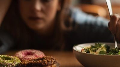 نقص الفيتامينات وأسباب الاكتئاب الصامت..ماعلاقة التغذية بالصحة النفسية؟ - الخليج الان