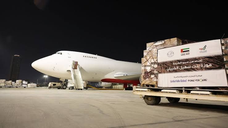 «دعماً للأشقاء الفلسطينيين».. الإمارات ترسل شحنة أدوية عاجلة إلى قطاع غزة - الخليج الان