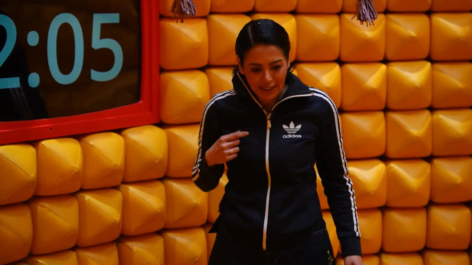 رامز جلال عن لقاء الخميسي: زوجة مكبوسة وجوزها خلاها في حوسة - الخليج الان