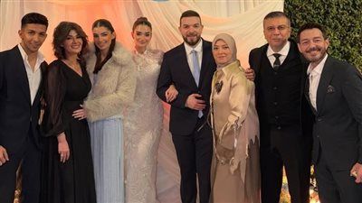 وسط الأسرة والأصدقاء.. الصور الأولى من خطوبة ملك أحمد زاهر وشريف عمرو الليثي - الخليج الان