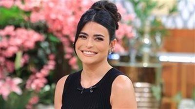 أسماء جلال عن دورها في فيلم السلم والتعبان 2: كنت خايفة منه لأنه مسئولية - الخليج الان