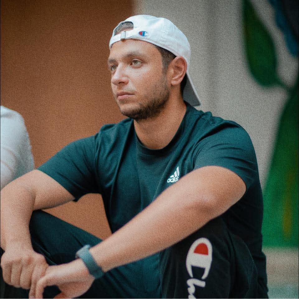 بعد انتقادات السلم والثعبان 2.. أول تعليق من أحمد حسني مؤلف العمل |خاص - الخليج الان