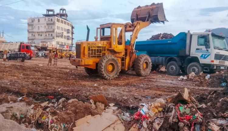 توجيهات بتكثيف الجهود لإزالة مخلفات الأمطار وتحسين المظهر الحضاري للضالع