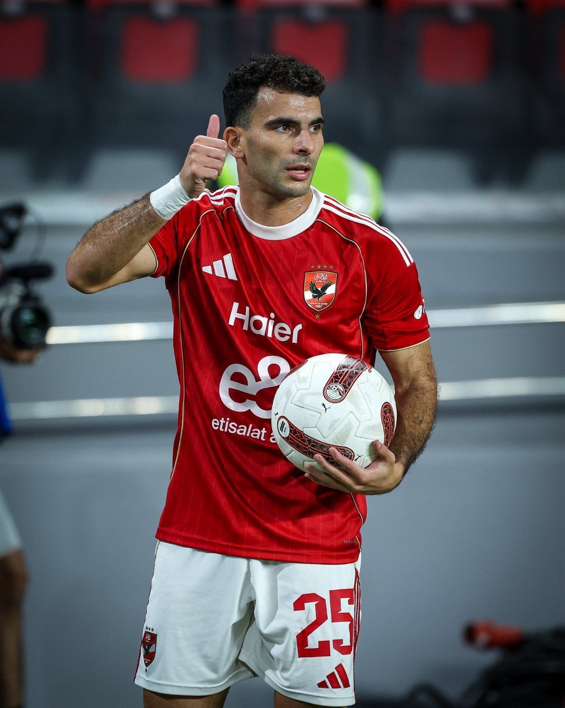 والد زيزو لـ «تليجراف الخليج»: «نجلي سيصبح أسطورة في الأهلي كما كان في الزمالك» - الخليج الان