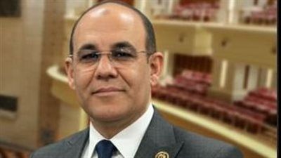 نائب السويس أحمد خشانة يطرح حزمة مطالب خدمية عاجلة على المحافظ - الخليج الان