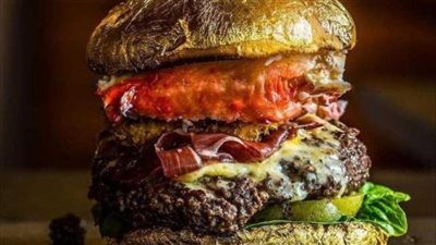 سرعة وتوفير ..برجر المطاعم في بيتك.. وصفة شهية بسر خطير ومميز - الخليج الان