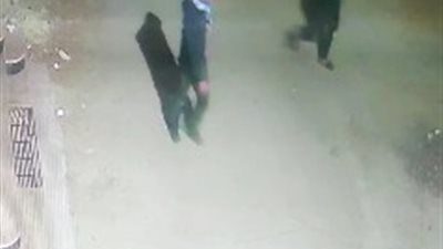 رعب وكاميرات.. لحظة اقتحام شقة في السنبلاوين - الخليج الان