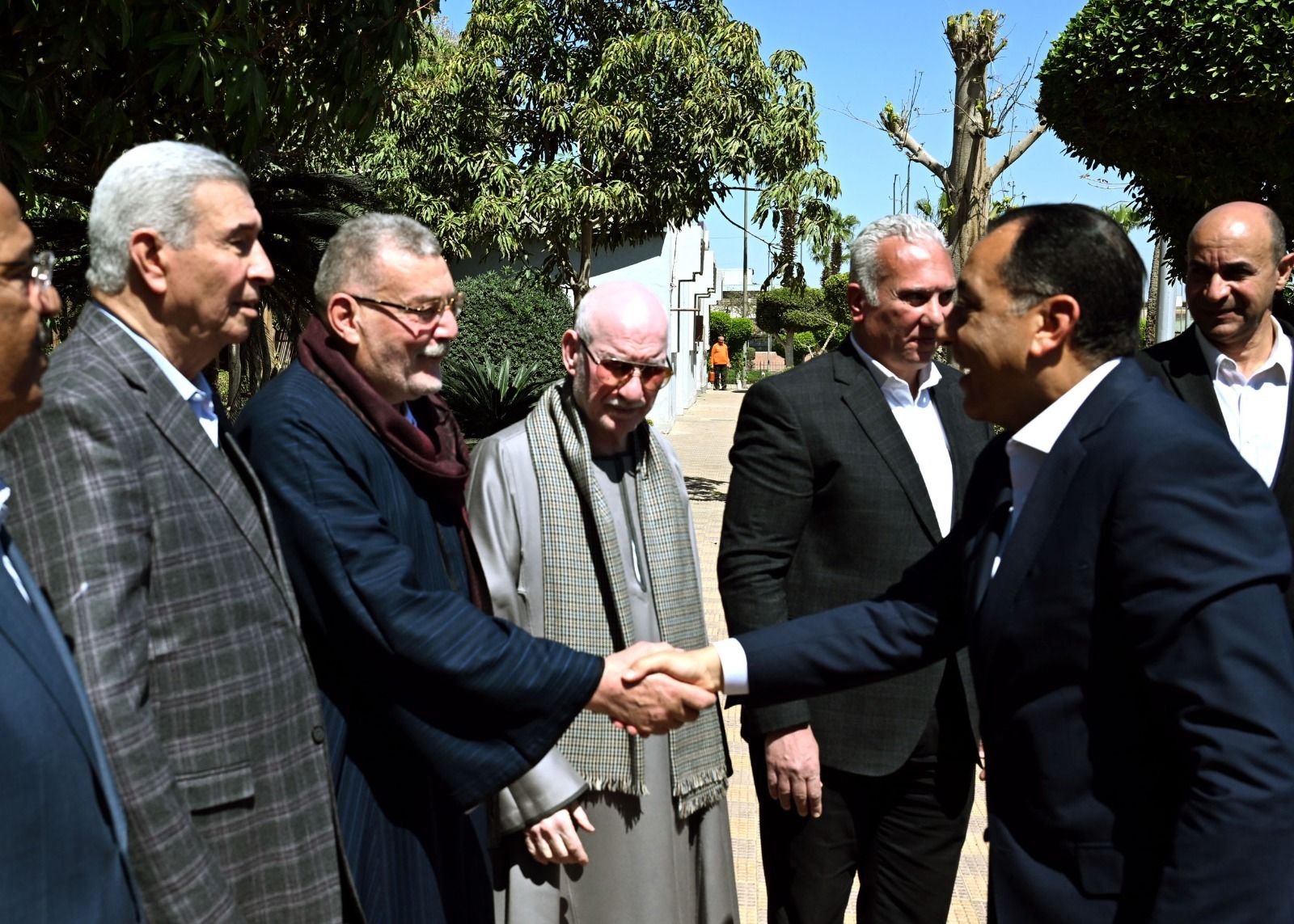 مدبولي: الحفاظ على استقرار الأسواق والتوازن السعري يمثل أولوية قصوى للحكومة - الخليج الان