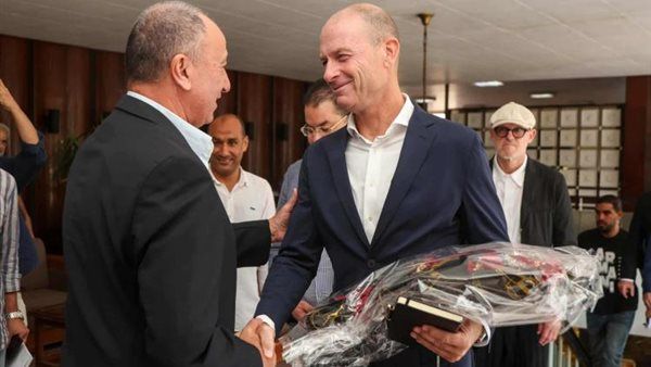 طلب مفاجئ يربك الحسابات.. توروب يفاجئ إدارة الأهلي - الخليج الان